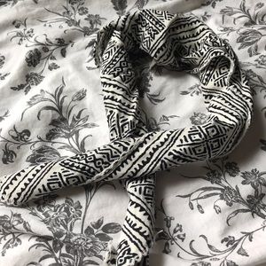 Black and White Tribal Print Bandana
